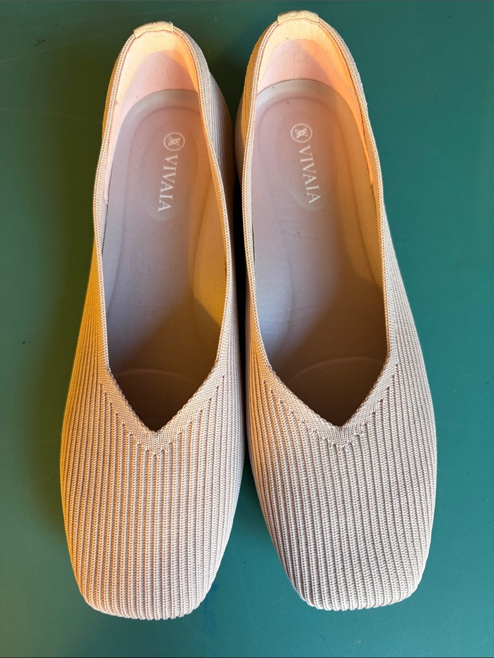 Vivaia beige square toed ribbed texture flats. Size 7 NWOB